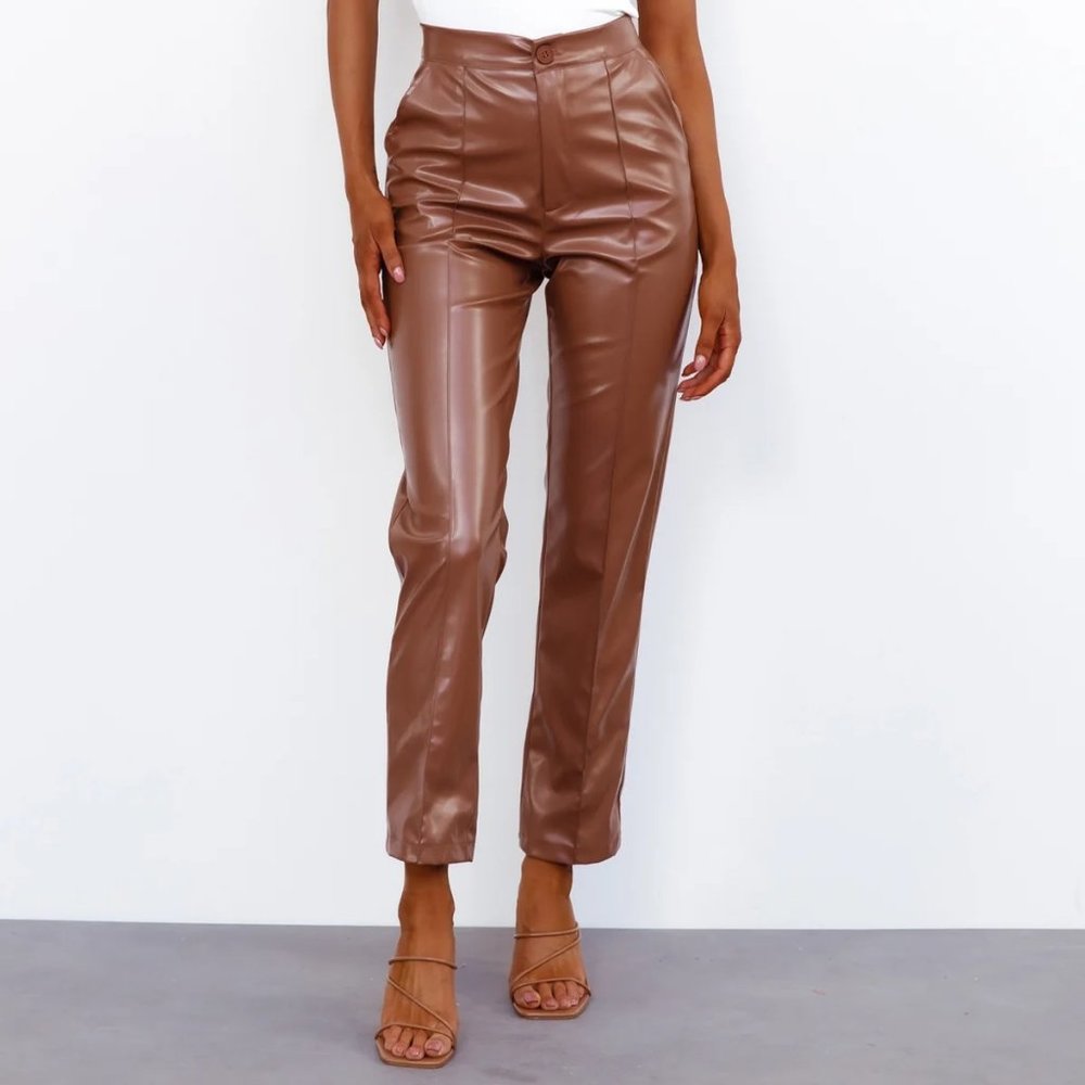 *NWT* Hello Molly - Brown Faux Leather Pants in Medium *NWT
